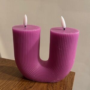 Ashland Magenta U-Shaped Candle